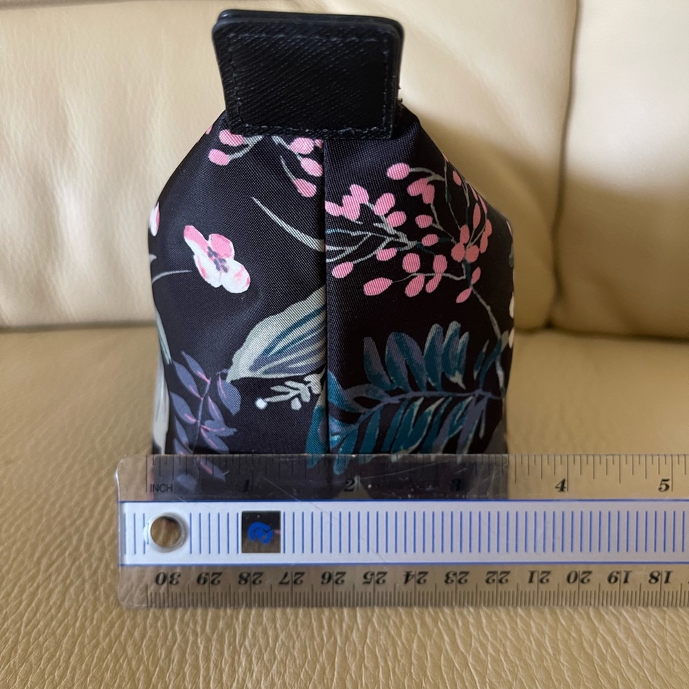 ♠️ Kate Spade Floral Pouch - Picture 5 of 8